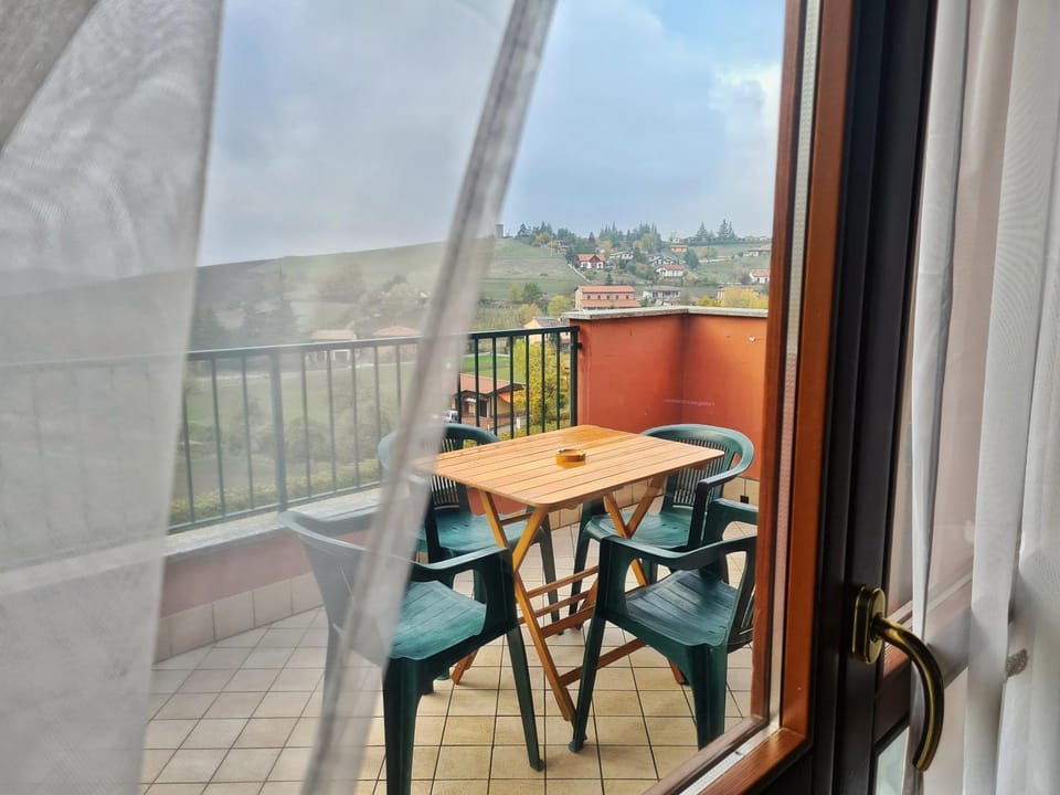 Patio, Day, View (from property/room), Balcony/Terrace, Dining area