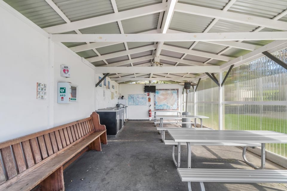 BBQ facilities, Kitchen or kitchenette