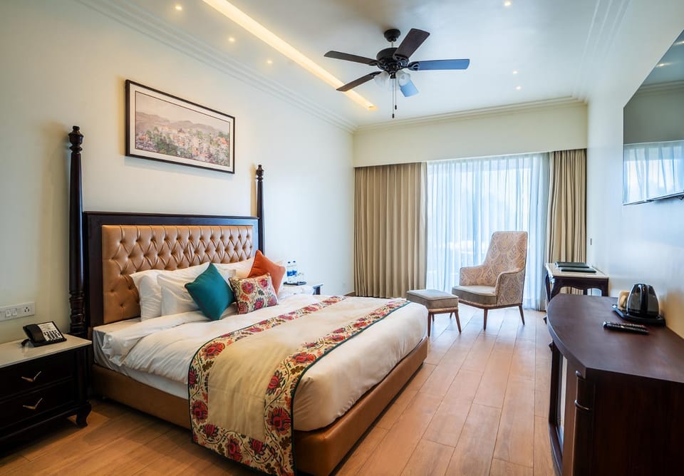 Bed, Bedroom, fireplace