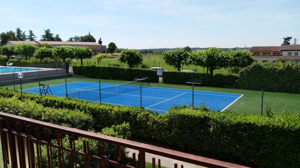 Tennis court