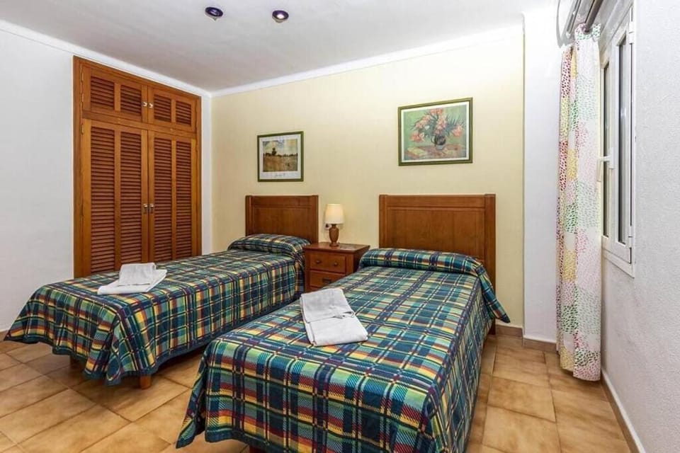 Fabulous apartment with beach views in Puerto Pollensa by Renthousing Apartment in Port de Pollensa