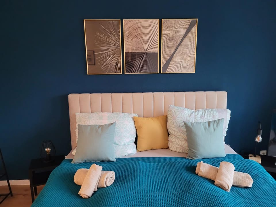 Bed, Decorative detail