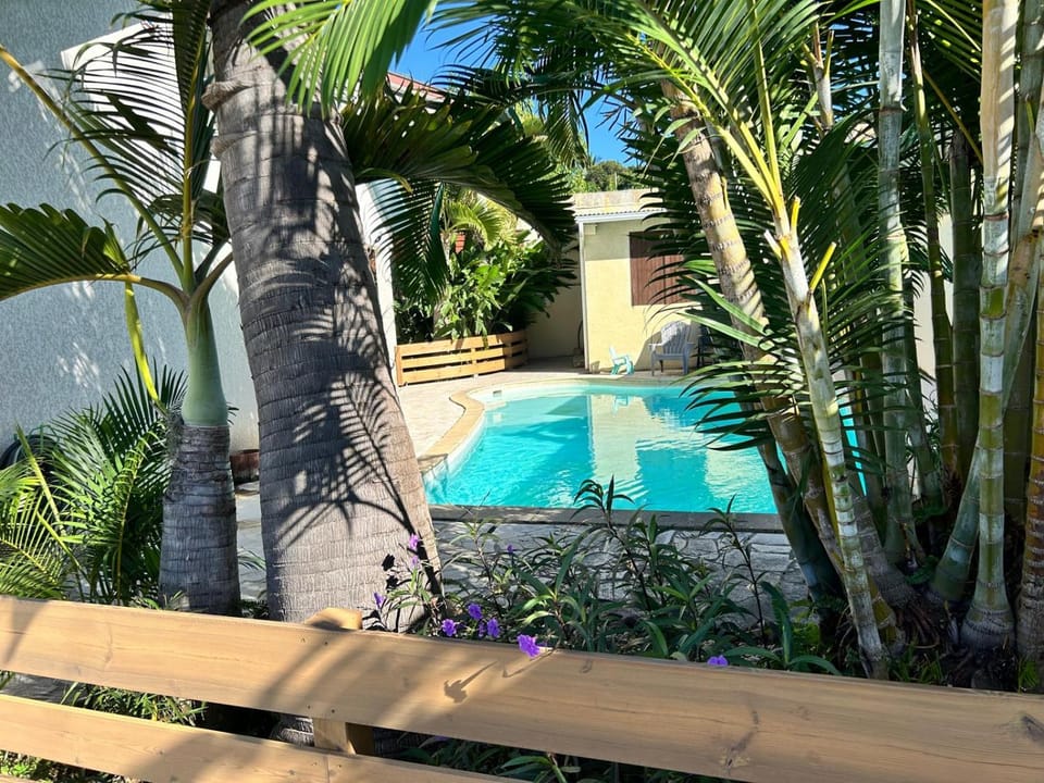 Pool view, Swimming pool, children, young children, Family