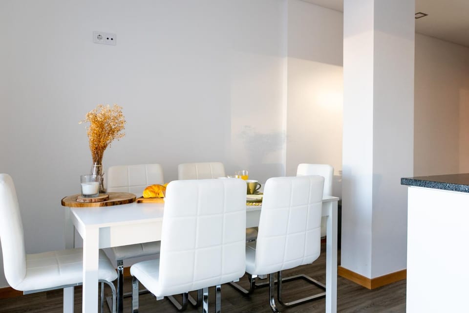 Kitchen or kitchenette, Communal kitchen