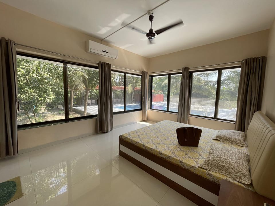 Bedroom, air conditioner