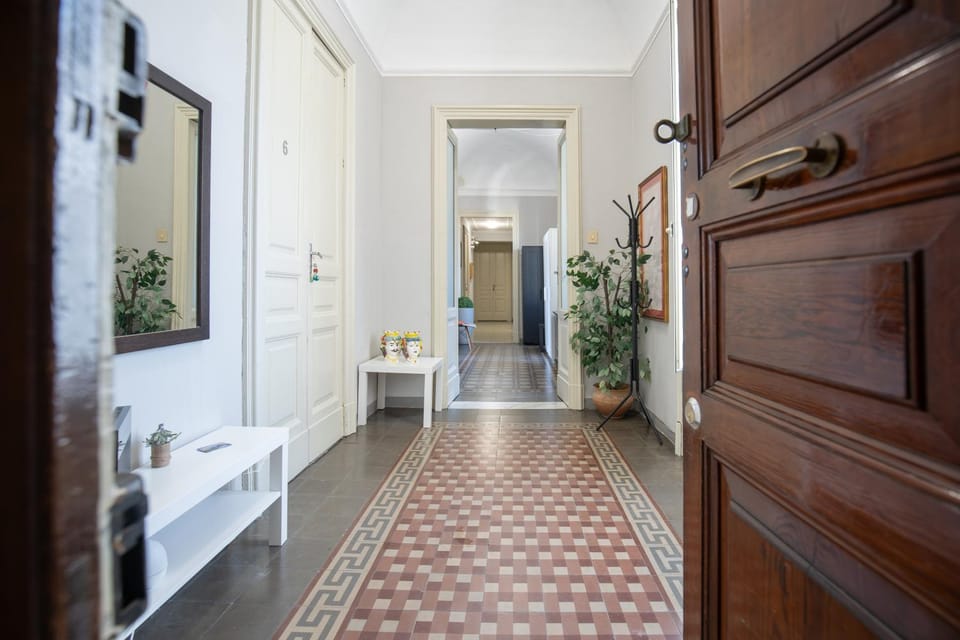 Tra l'Etna e il mare via Oberdan Bed and Breakfast in Catania