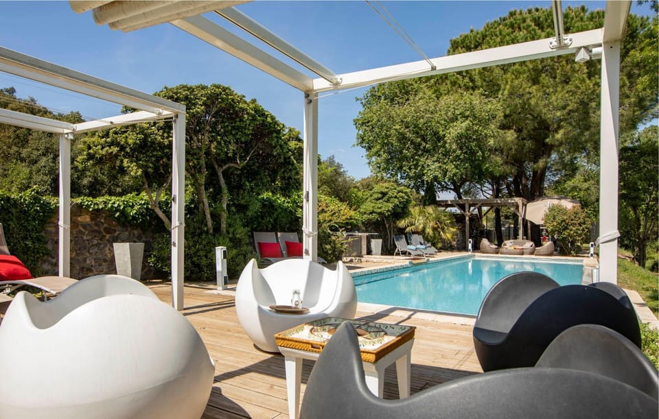 Patio, Pool view