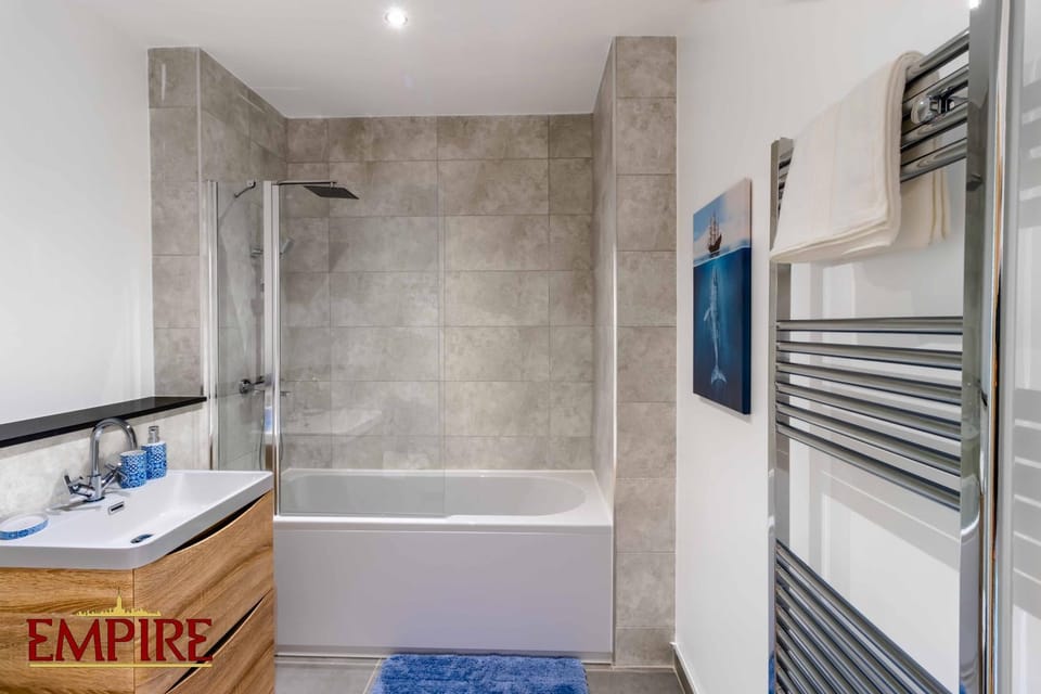 Shower, Bathroom, Bath, towels