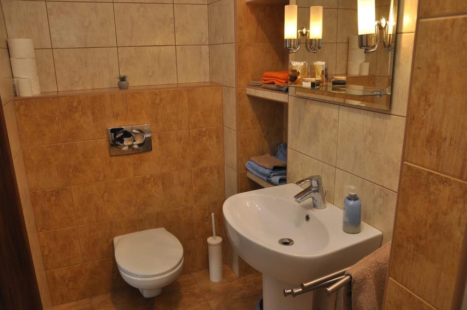 Toilet, Bathroom