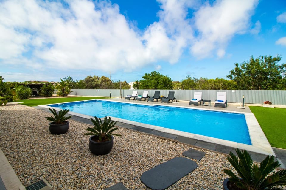 Pool view, Swimming pool
