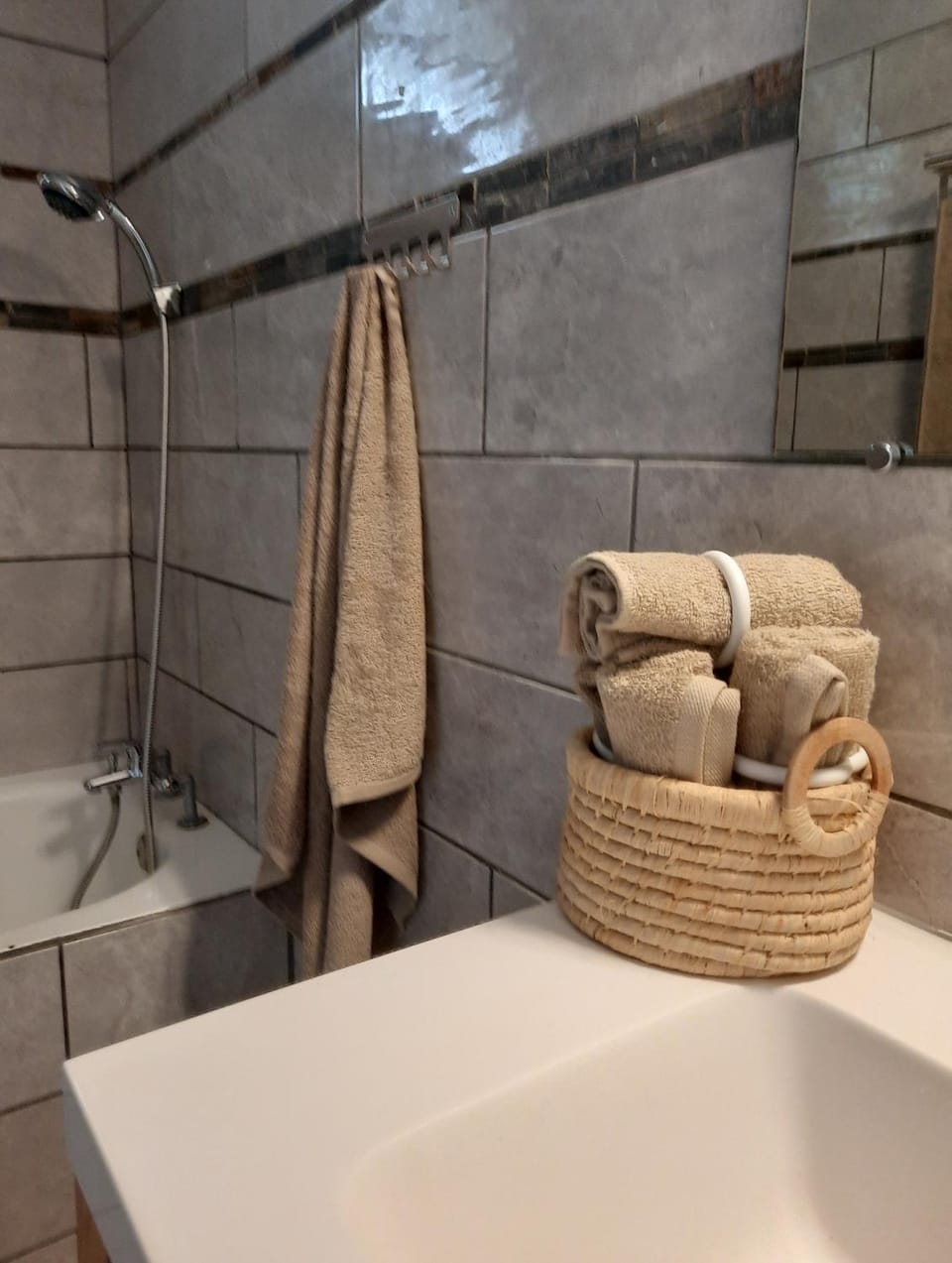 Bathroom, towels