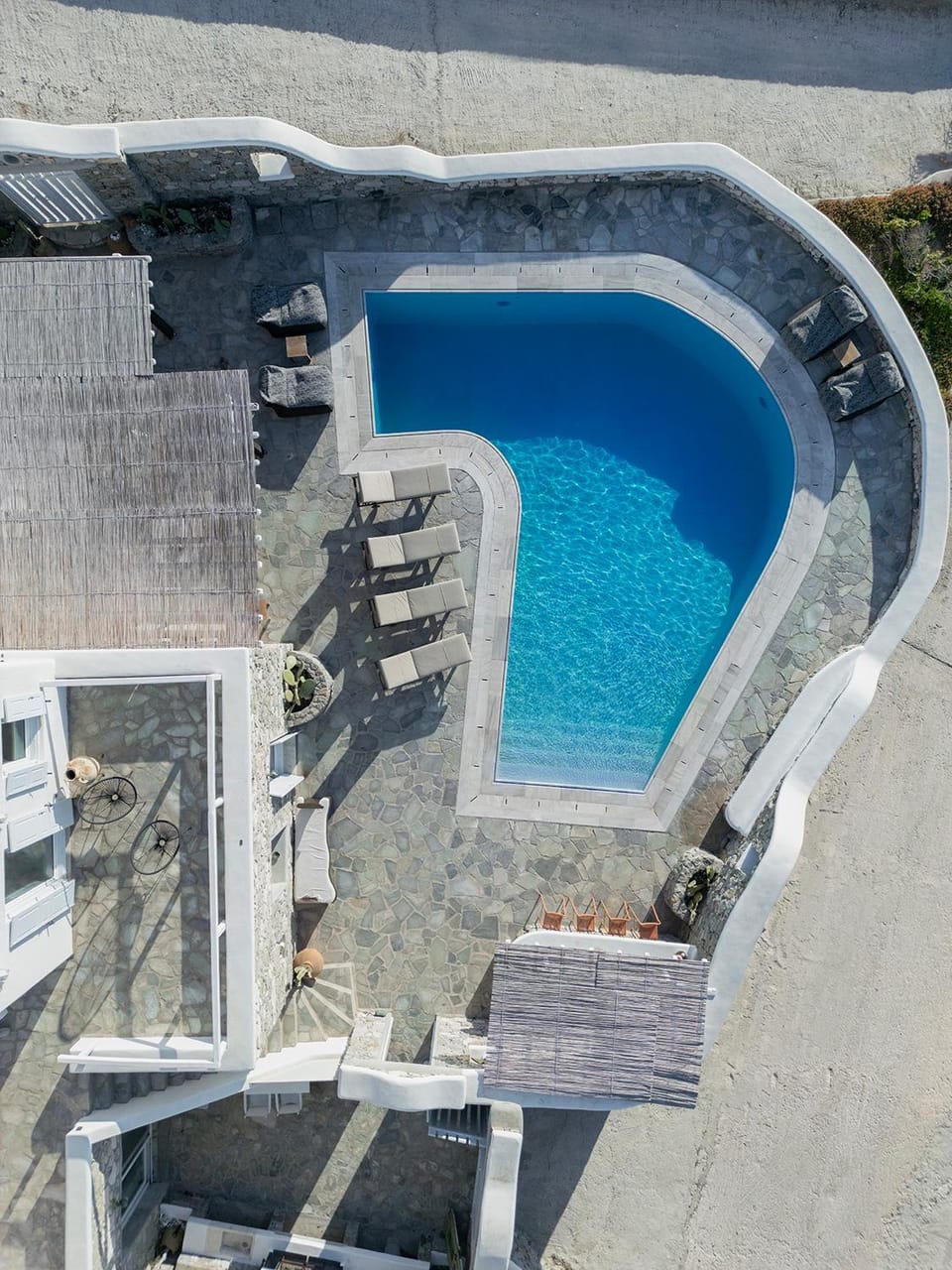 Day, Swimming pool, sunbed