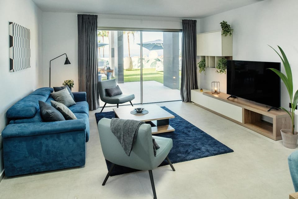 Communal lounge/ TV room, TV and multimedia, Living room