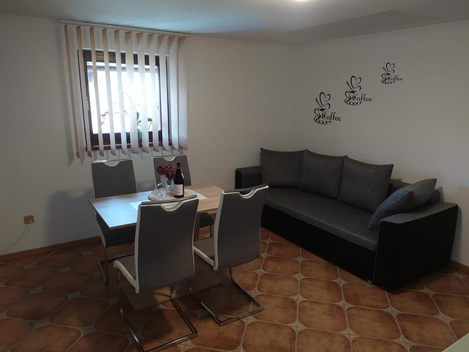Living room, Seating area, Dining area