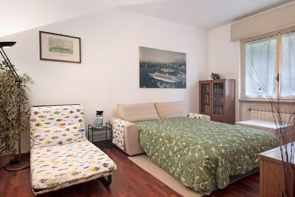 Living room, Bedroom