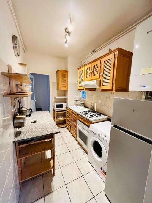 Descent Unit in Fontainebleau Apartment in Fontainebleau