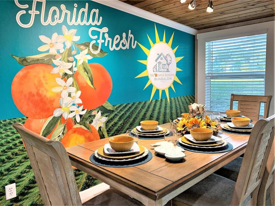 FUN! PoolLake near Disney Fast WiFi Pickleball House in Clermont