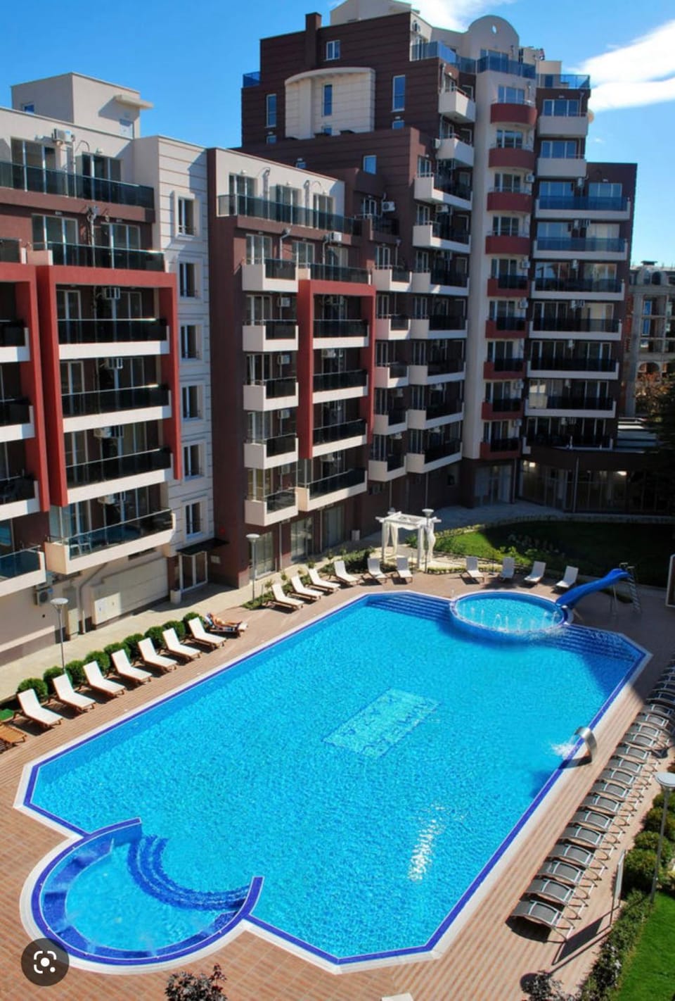 Swimming pool, Swimming pool