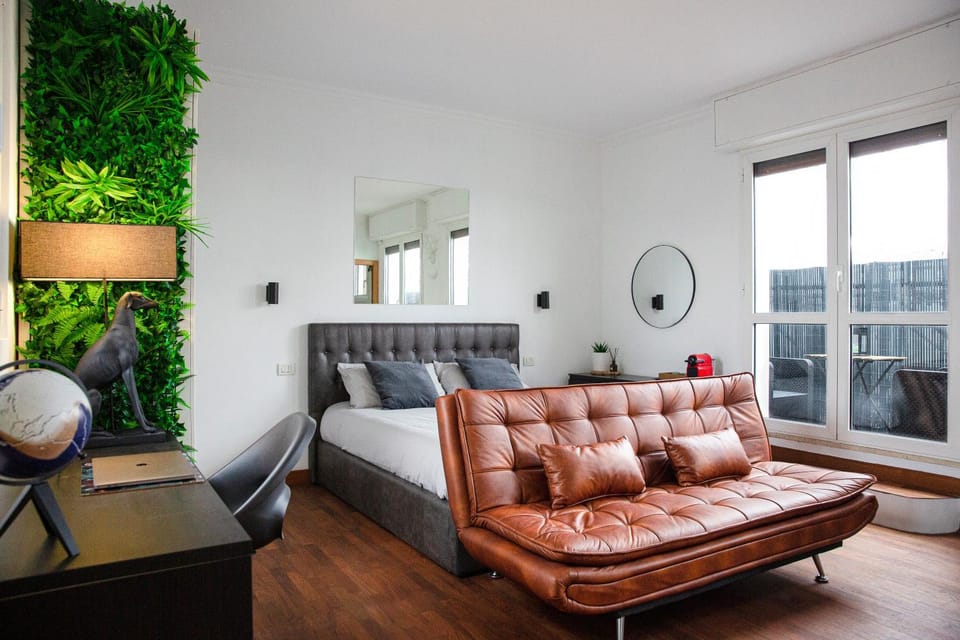 Bed, Living room