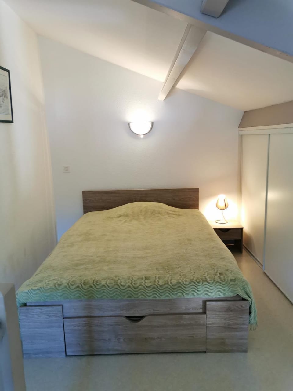 Bed, Photo of the whole room, Bedroom