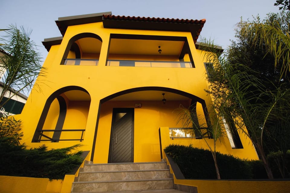 Property building, Facade/entrance, Day