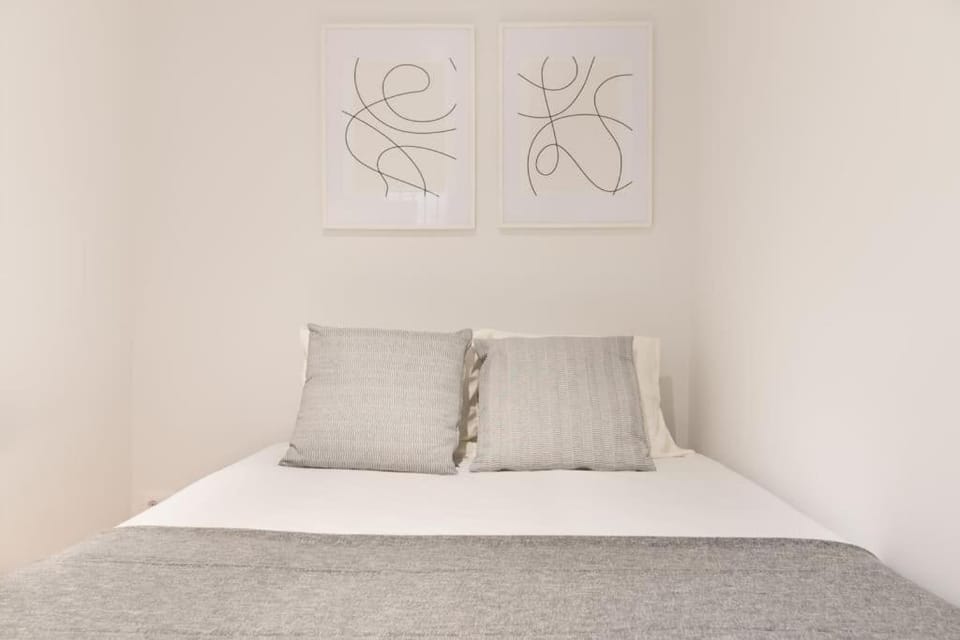 Moderno y Acogedor Apartamento en Atocha 4 PAX A/C Apartment in Centro