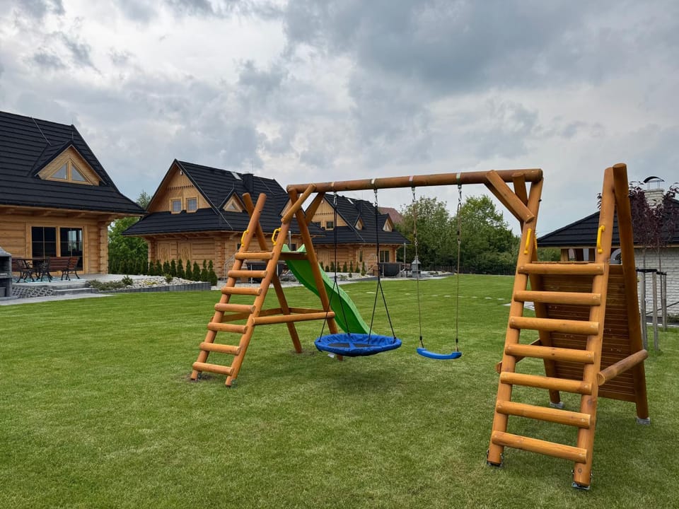 Górskie Przysiółki w Koniakowie - Dom z bala GÓRALSKI LOFT Villa in Slovakia