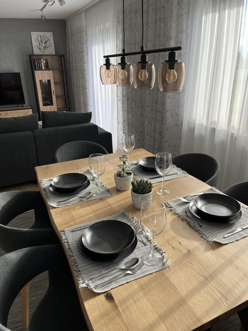 Living room, Seating area, Dining area