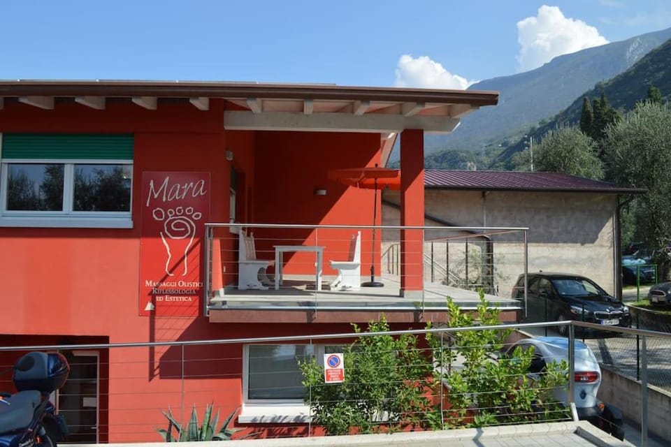 Property building, Mountain view, Parking