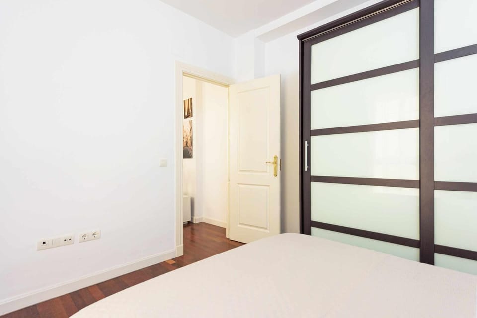 Bed, Photo of the whole room, Bedroom, wardrobe