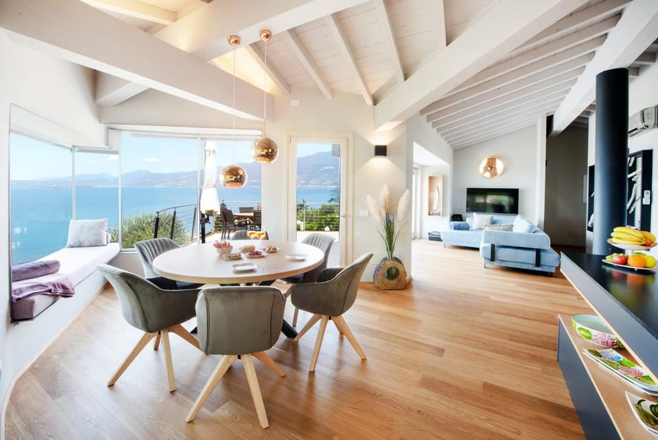 View (from property/room), Living room, Dining area