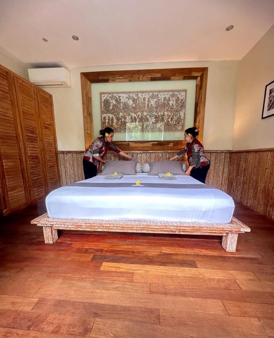 Photo of the whole room