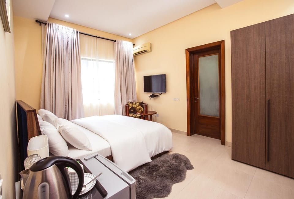 Rushmore - Premier 1 Room Bed and Breakfast in Lagos, Nigeria