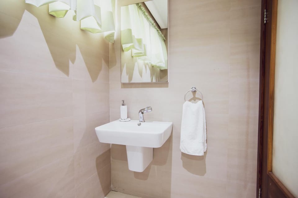 Rushmore - Premier 1 Room Bed and Breakfast in Lagos, Nigeria
