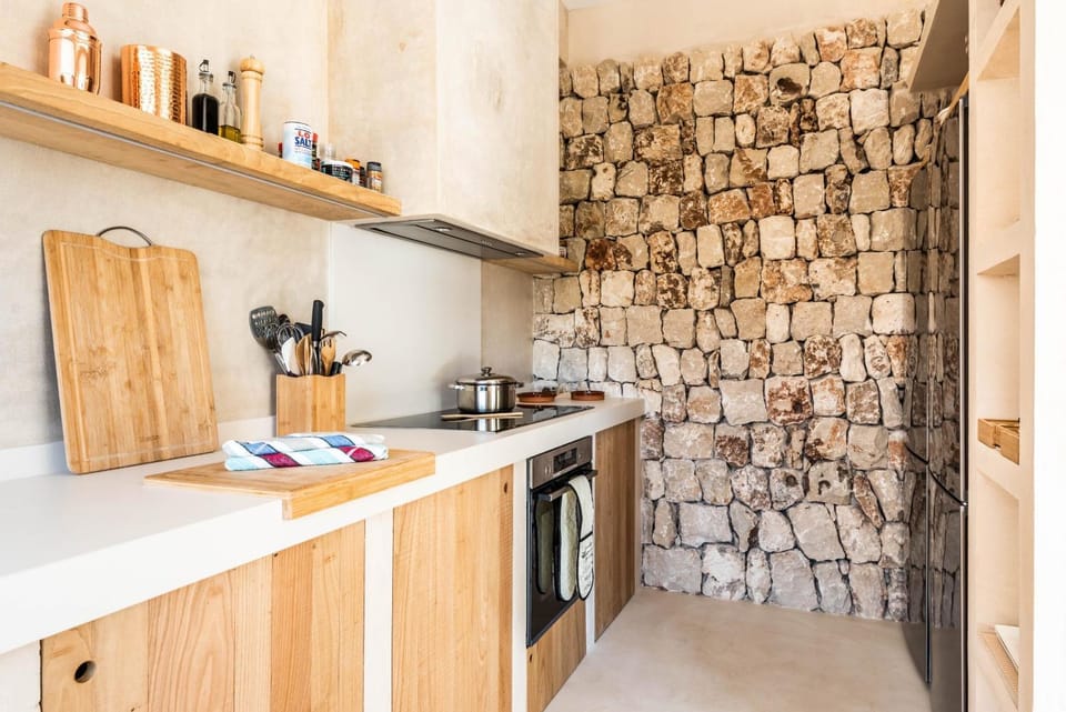 Property building, Kitchen or kitchenette, Living room