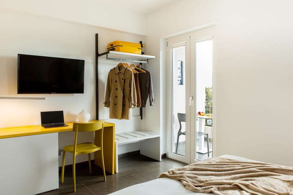 TV and multimedia, wardrobe