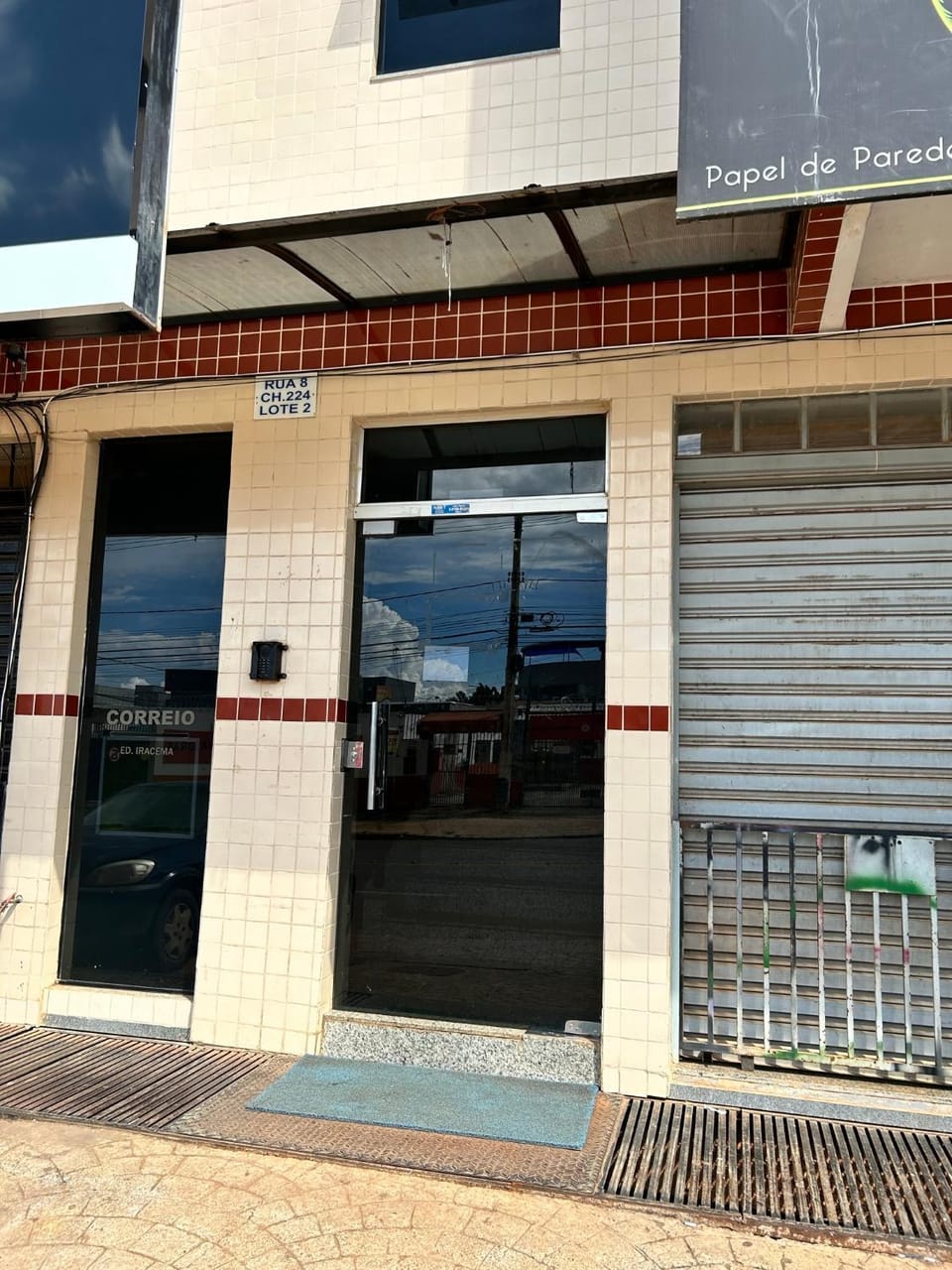 Facade/entrance