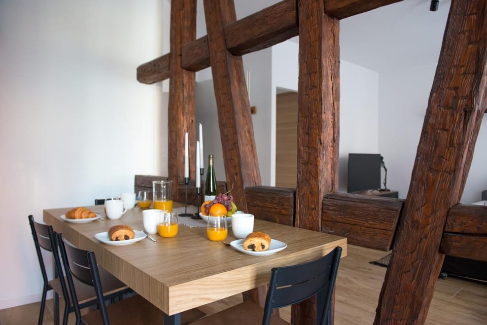 Dining area, Breakfast