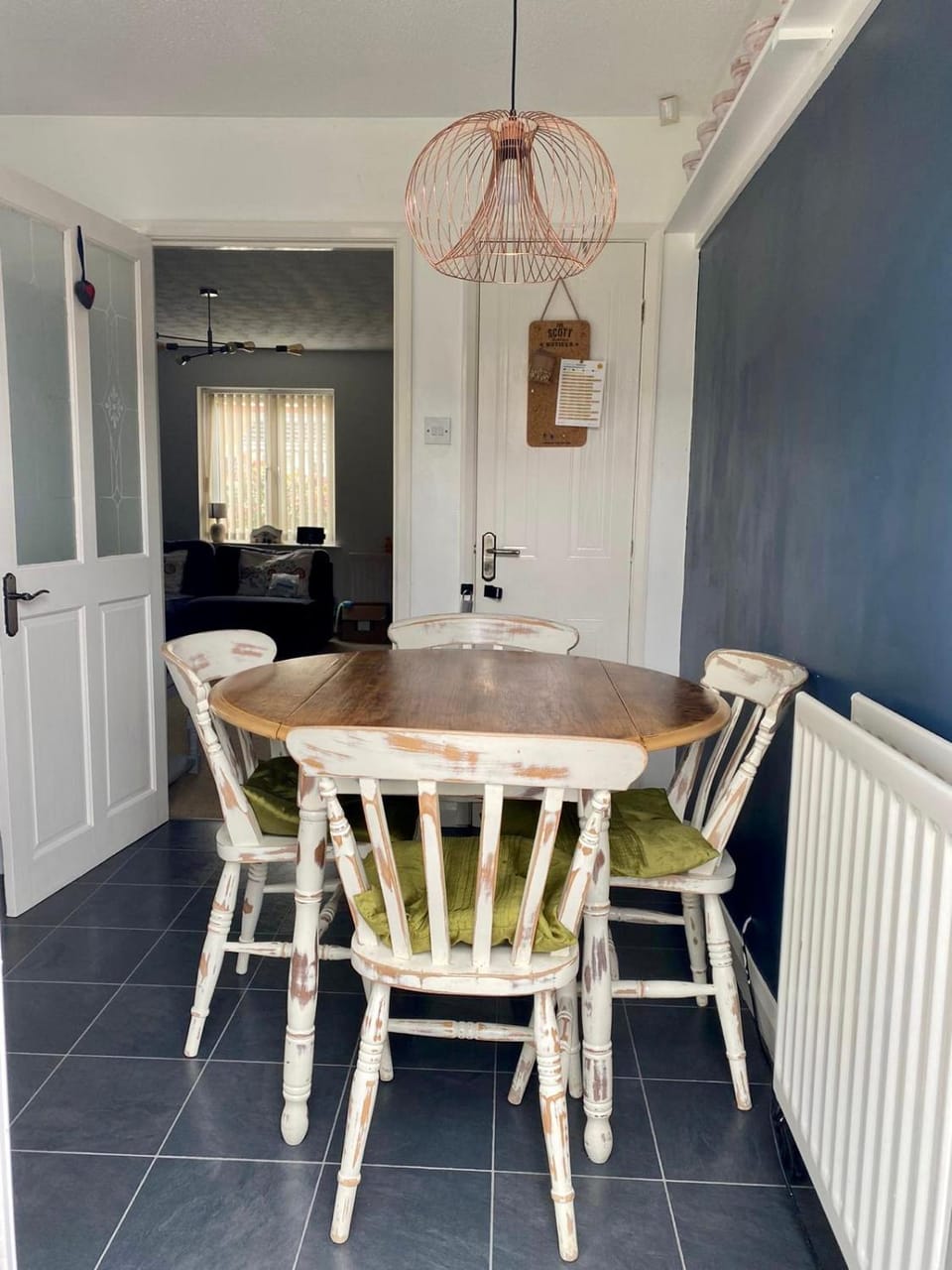 Manchester 2 Bedroom House with Garden House in Manchester