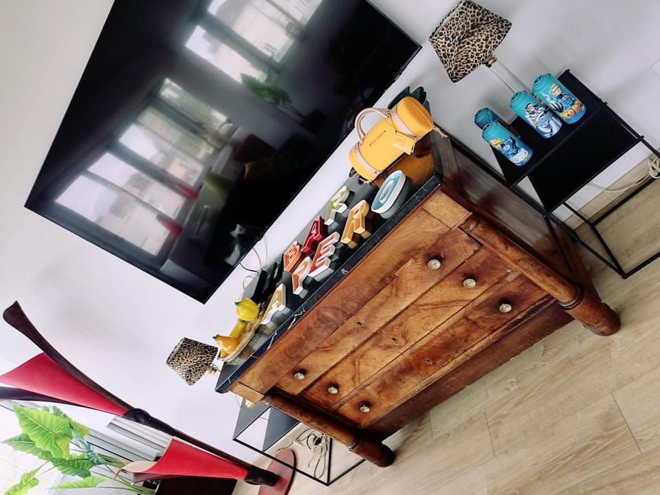 Le Paul Chandon Centre-ville 4 pers Parking privé 2 places Apartment in Epernay