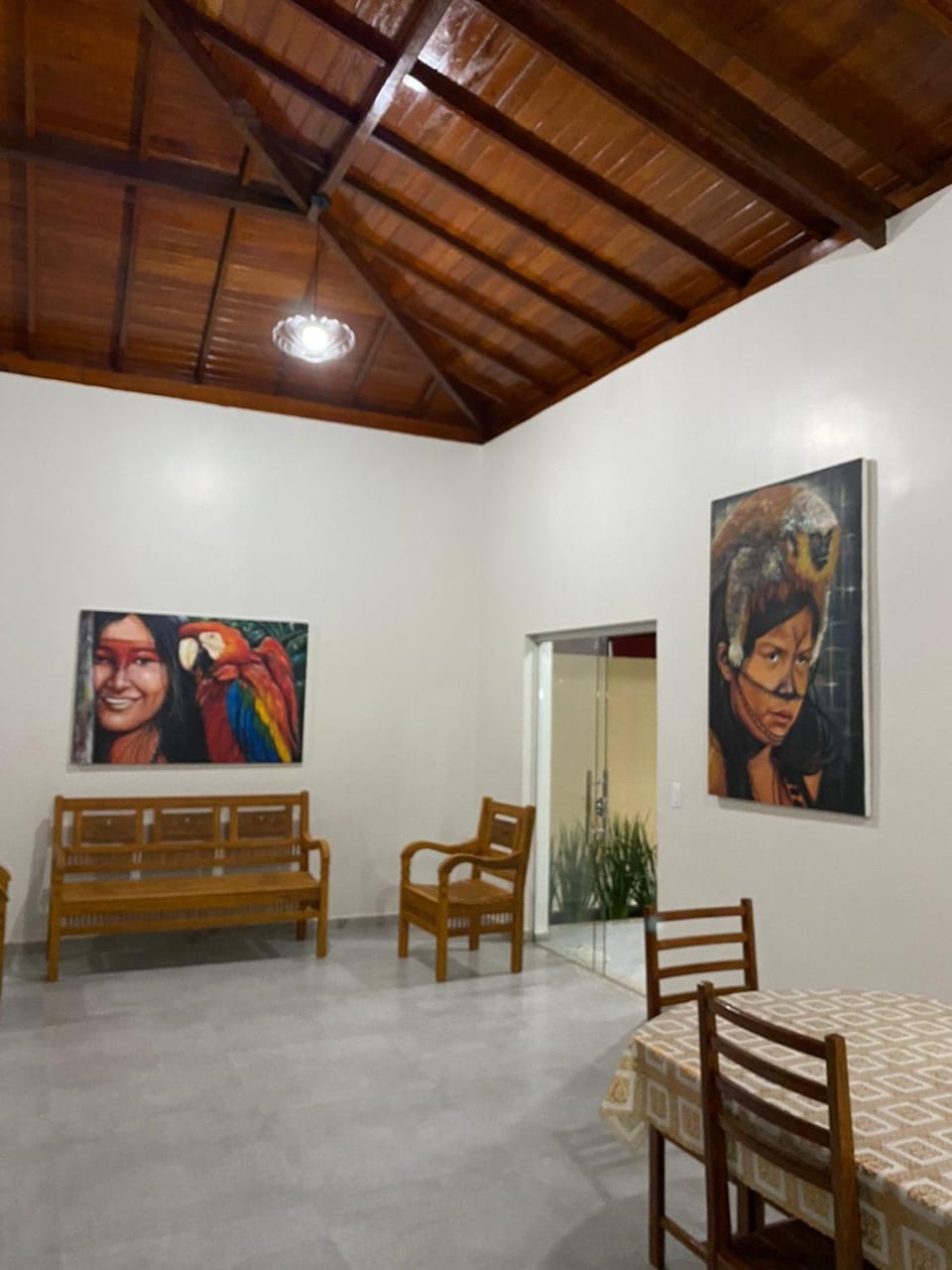 Communal lounge/ TV room