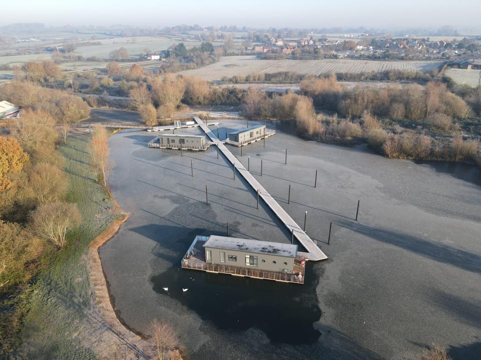 Berth 6 on Upton Lake, Upton-upon-Severn Home on Water Campground/ 
RV Resort in Wychavon District