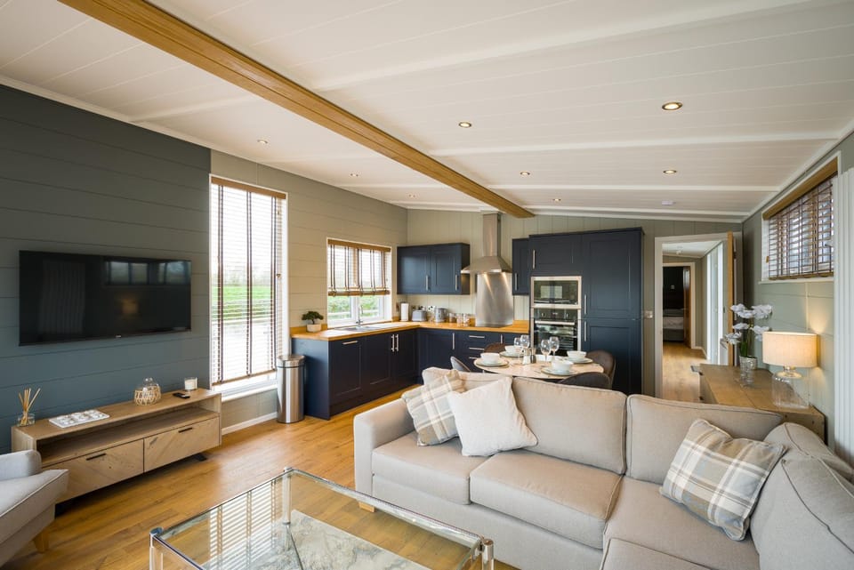 TV and multimedia, Kitchen or kitchenette, Living room