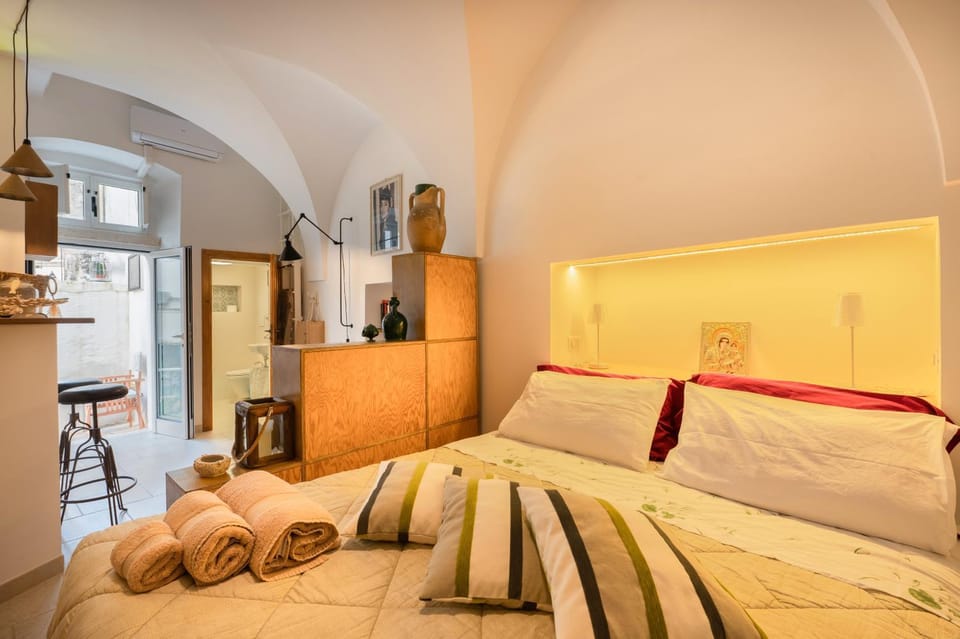 Property building, Living room, Bedroom