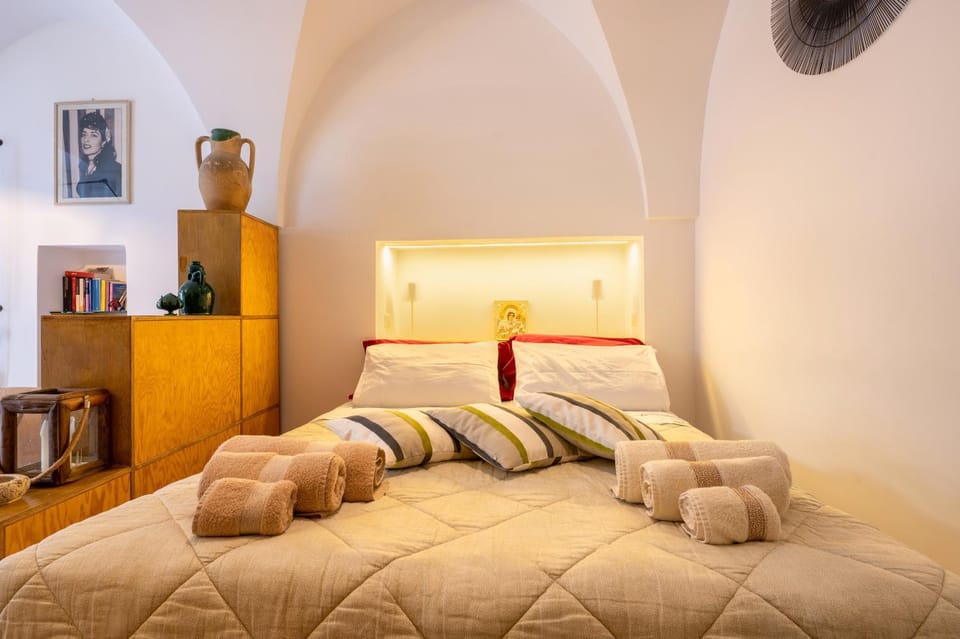 Living room, Bedroom