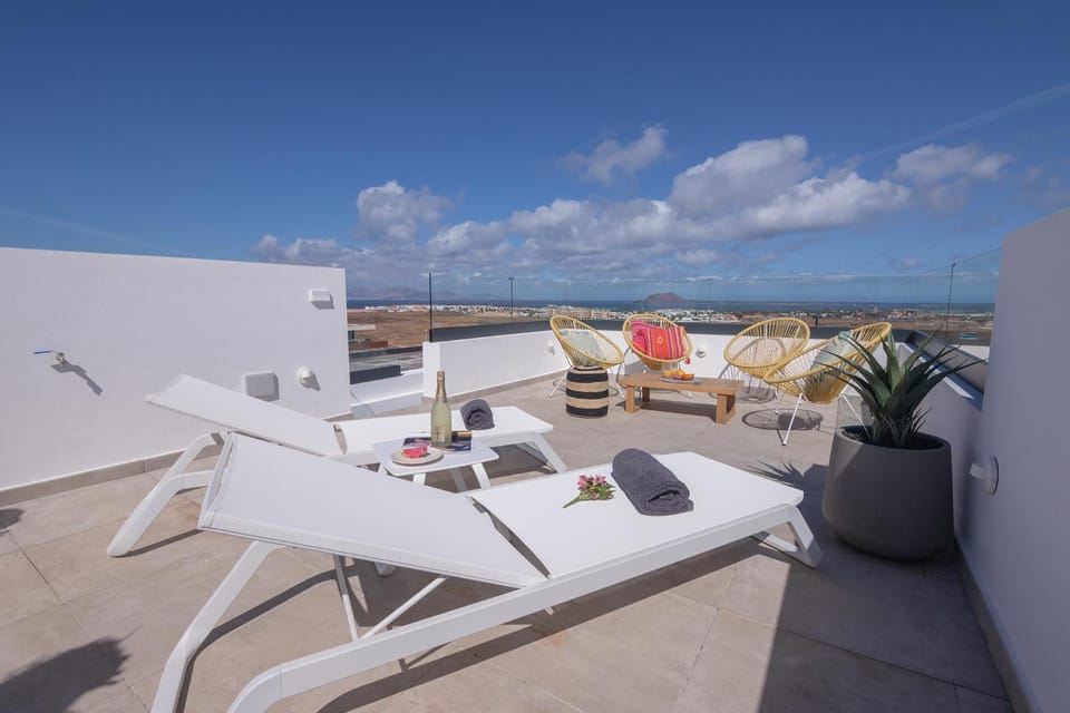 Balcony/Terrace, Sea view, sunbed