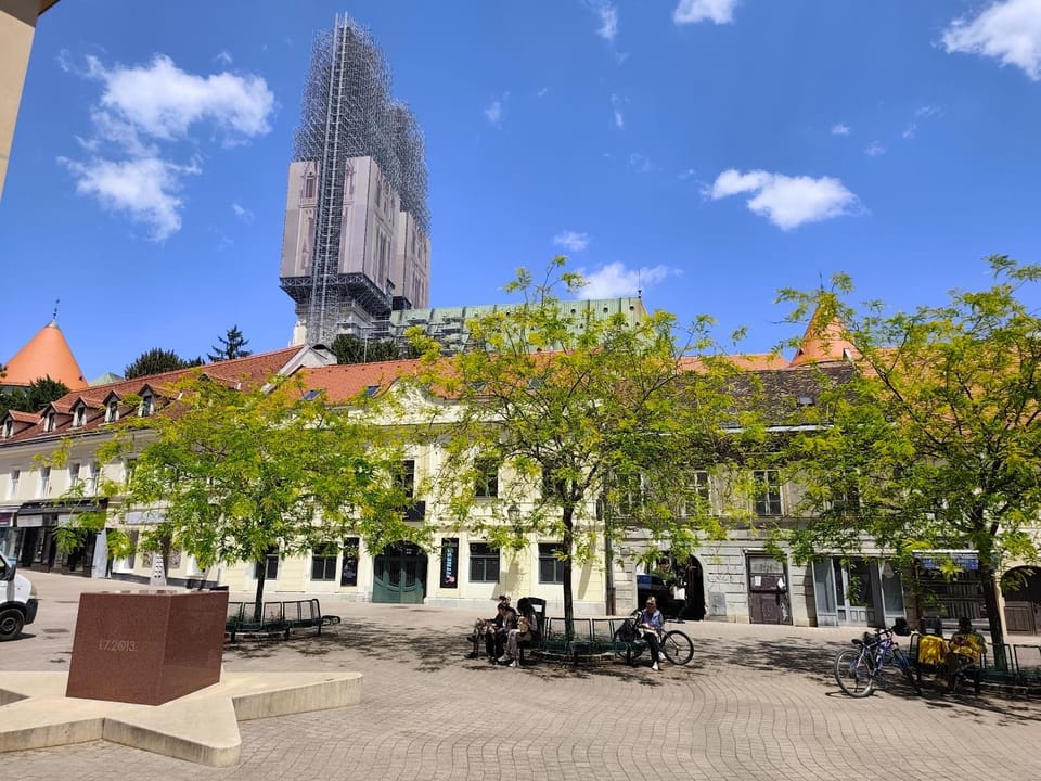 Property building, Location