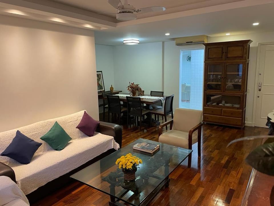 TV and multimedia, Living room, Seating area, Dining area, hair dresser, air conditioner