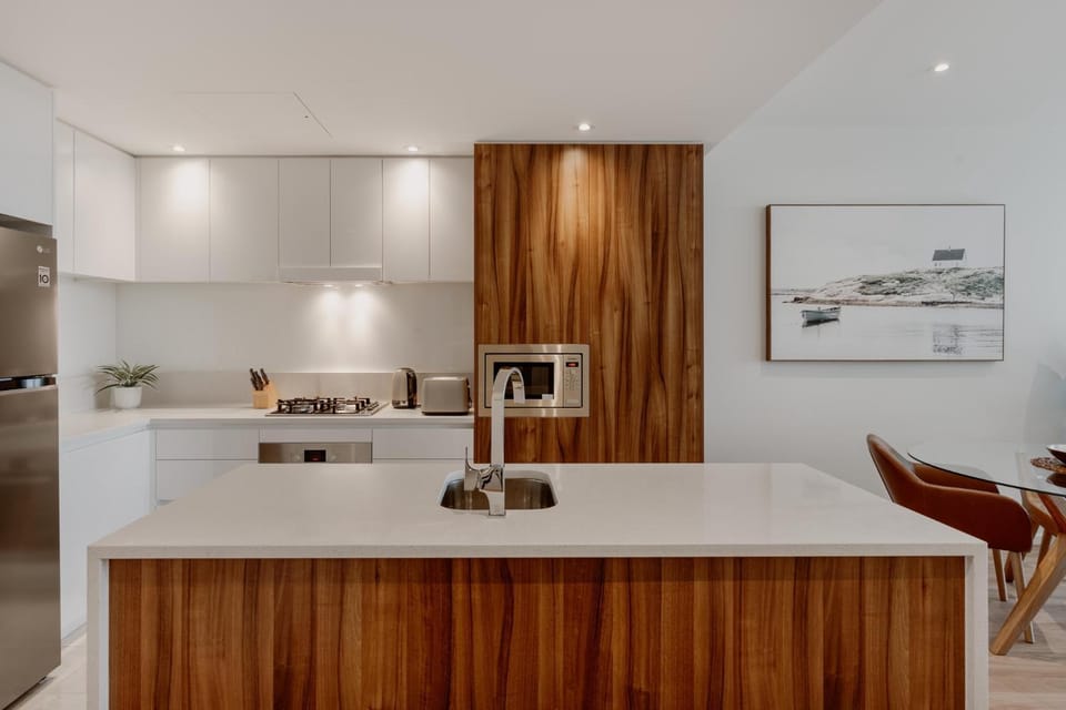 Center 1-Bed with Gym, BBQ and Stunning Views Apartment in Canberra