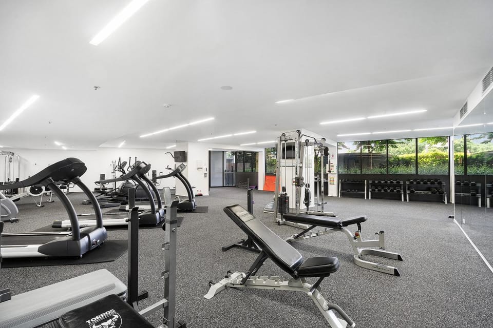 Center 1-Bed with Gym, BBQ and Stunning Views Apartment in Canberra